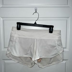 Women’s Lululemon Speed Up Low Rise Lined Short 2.5” Size 6